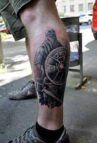 Padrão de tatuagem de escudo de guerreiro de perna