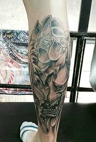 Patrún tattoo cos comhcheangailte Lotus agus prajna