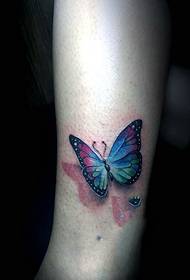 Miguu imekwama na tatoo la rangi ya tattoo ya kipepeo 3d