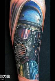 Padrão de tatuagem de máscara de Star Wars perna