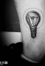 Noha žiarovka tetovanie vzor