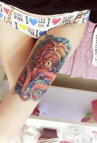 musikana thape octopus yekatuni yakavezwa tattoo