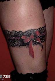 patrón de tatuaje de lazo de encaje de pierna