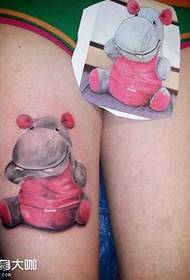 Hippo rotaļlietu tetovējums
