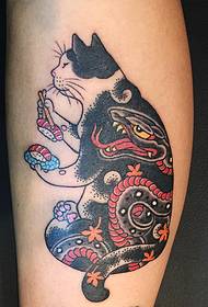 нога јапанске тетоваже мачка и змија тетоважа узорак