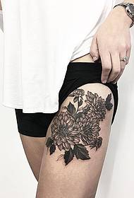 ncej puab blooming chrysanthemum tattoo qauv