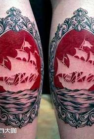 láb erek tükör tetoválás minta