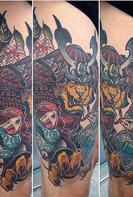 Reisitiikeri Samurai Wars -hiirikalmarin hieno tatuointikuvio