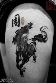 Πόδια του κινεζικού σχεδίου τατουάζ άλογο