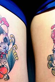 divkāju krāsains karikatūras mazu dzīvnieku tetovējums