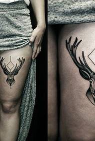 жіночий геометричні татуювання олень голова татуювання на лівому стегні