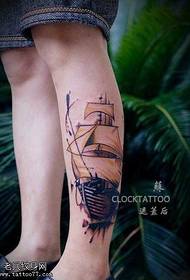 ヤンフェイの脚帆船タトゥーパターン