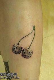 uzorak tetovaže za kockice za noge
