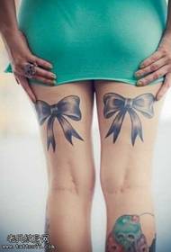 Модел на тетоважа на нозете