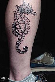 Modello di tatuaggio gamba ippocampo