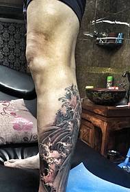 ფეხი ტრადიციული ლანდშაფტის tattoo tattoo ახალგაზრდული