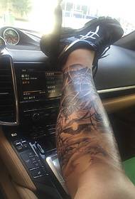 візерунок татуювання теляти в машині не обмежений
