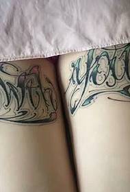 ikki oyoqli moda gul inglizcha so'z zarb tatuirovkasi