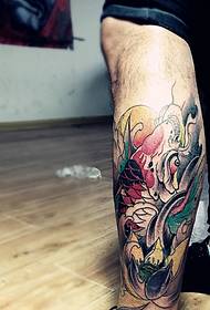 Tetovací vzor s teľacou chobotnicou a lotosom