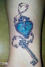 Mga pattern ng Tattoo ng Leg Key Lock
