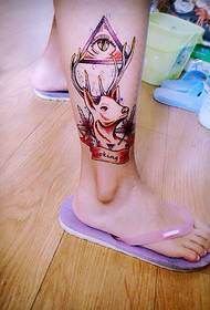 Oju Ọlọrun ati Deer ni apapọ tatuu tatuu ẹsẹ