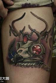 Patrún Tattoo Diamond Leg Deer 37554 - patrún tattoo cárta imeartha greannmhar pearsanta sa chos