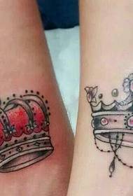 New Age Legs Modello di tatuaggio coppia corona