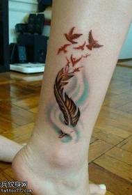 一组羽化燕纹身图案
