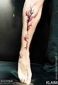 disegno del tatuaggio del sangue delle gambe