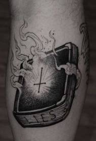 Noha kříž kniha tetování vzor