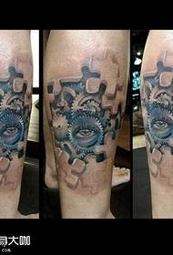 Modello di tatuaggio meccanico di gamba