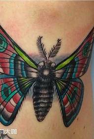 Bein realistische Motte Tattoo-Muster