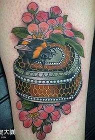 Bein Honig Tattoo Muster