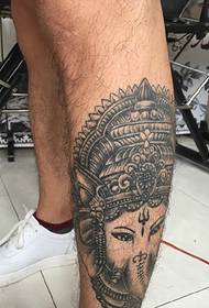 Klassinen jalka mustavalkoinen norsujumalan tatuointikuvio