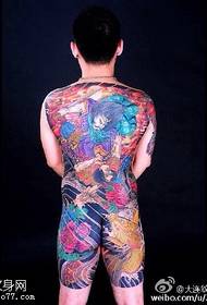 Padrão de tatuagem de totem de flor koi tradicional chinesa