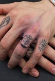 Finger tattoo illustration Eenvoudig maar creatief vingertattoopatroon