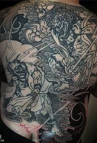 Patrón de tatuaxe de rei de dragón de costas completas