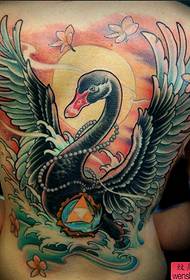 Veteran tatoveringsshow, anbefaler et fuldt svan tatoveringsarbejde