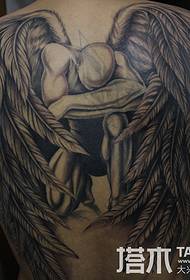 男性の背中Tattoo天使のタトゥーカバータトゥー未完成
