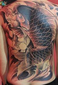 Персонализированная классическая татуировка на спине кальмара