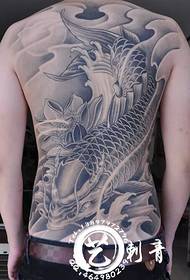Tatuaggio bacio sulla schiena