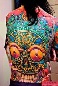 Opere di tatuaggio di bala a colori con schiena piena