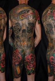 Imagen de patrón de tatuaje de serpiente atmosférica clásica de espalda completa