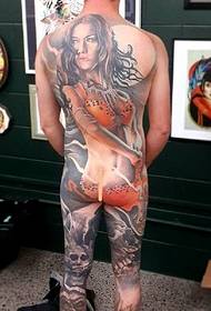 Tatuaje de espalda completa de Matt Jordan de Nueva Zelanda