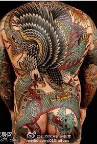 Modeli i tatuazhit njëbrirësh me mbrapa të plotë me shqiponjë