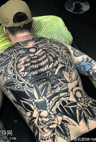 Pattern di tatuaggi fiurali cù una barca à vela nera grigia completa