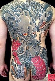 Lucrări tradiționale japoneze de tatuaj de dragon