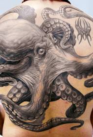 动物纹身图案:满背章鱼纹身图案