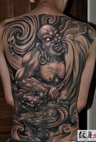 Мъжка татуировка на драконов гръб