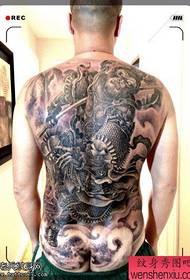 Tatoeageshow, beveel een Sun Wukong-tattoo-werk over de volledige lengte aan